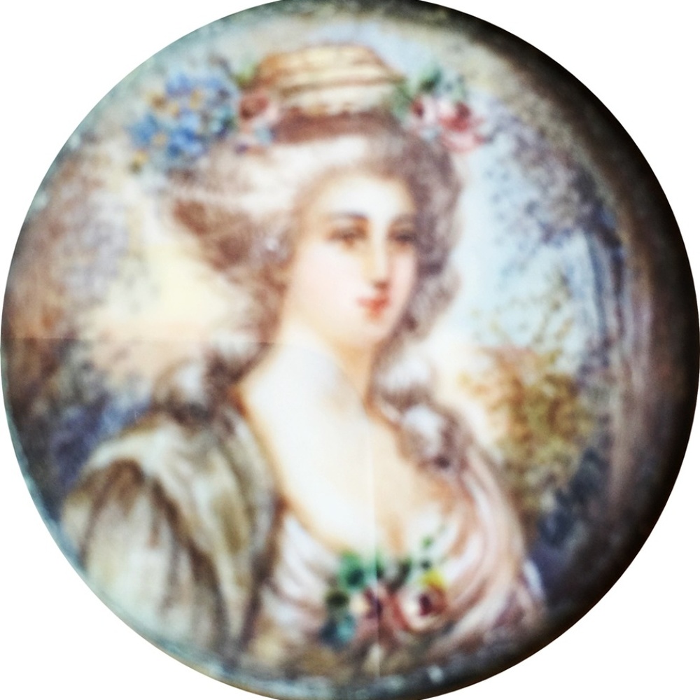 Meet your Posher, Maxine